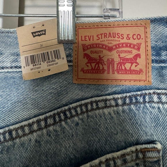 Levi's Iconic Blue Denim Maxi Skirt Size 31. Jean Skirt NWT - Picture 2 of 9